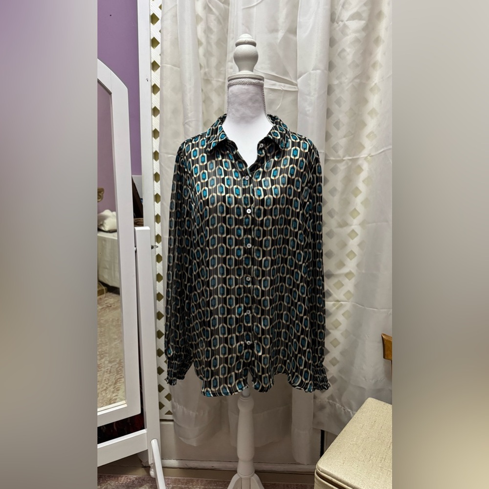 Tamara H. Geometric Patterned Top